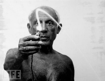 Pablo Picasso „rajz fénnyel” (könnyű) Pablo Picasso „festészet fény”