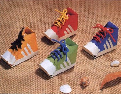 Crafts február 23-án formájában egy doboz cipők
