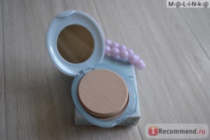 Por Shiseido tisztasága mattosító kompakt olajmentes alapozó SPF 15