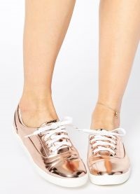 rózsaszín cipők