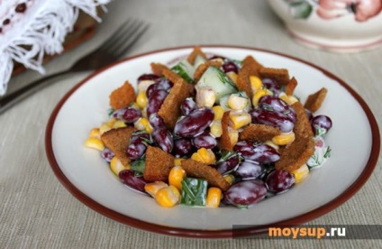 Saláta bab, sonka és krutonnal - ízletes menü minden nap