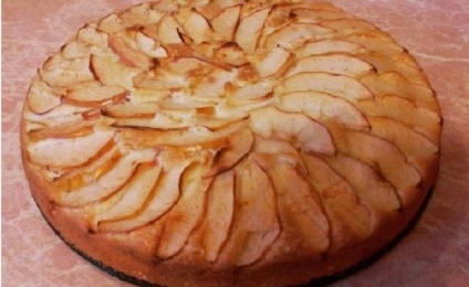 Almás pite buja a kemencében (alma) Almás pite alma a sütőben buja