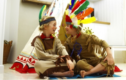 Tipis, wigwam, házak párnák - megteremti a kis- és varázslatos sarok gyermekeknek • (nagyon) Tipis, wigwam, házak párnák - megteremti a kis- és varázslatos sarok gyermekeknek •