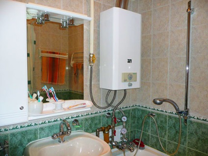 Telepítése a vízmelegítő a fürdőszobában követelményeinek vendégek - egy lakás a Hruscsov, egy magánházban