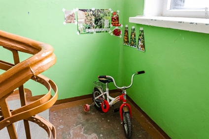 Élünk, mint egy puskaporos hordó „(por) Élünk, mint egy puskaporos hordó