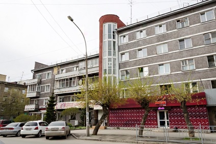 Élünk, mint egy puskaporos hordó „(hordó) Élünk, mint egy puskaporos hordó