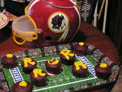 10 façons impressionnant pour décorer Cupcakes Football - Big Score à votre fête Superbowl, les vacances et