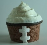 10 ehrfürchtige Möglichkeiten Fußball Cupcakes zu verzieren - Score Big At Your Superbowl Party, keine Ferien und