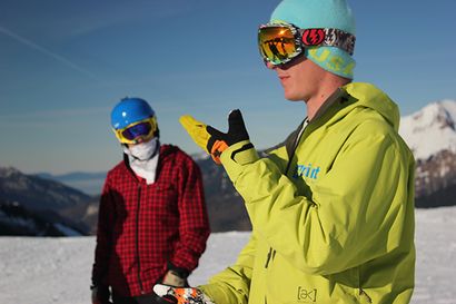 10 façons d'améliorer votre technique de surf des neiges