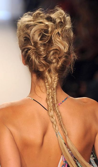 11 uniques Fishtail Braid Coupes de cheveux pour vous inspirer