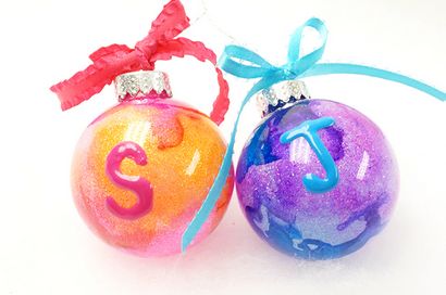 15 DIY Christmas Ornaments - The Glue String