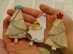 17 DIY Anleitungen und Ideen Machen Sie einen Weihnachtsbaum mit Büchern, Guide Patterns