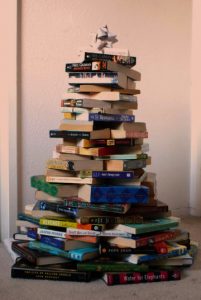 17 DIY Anleitungen und Ideen Machen Sie einen Weihnachtsbaum mit Büchern, Guide Patterns