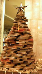 17 DIY Anleitungen und Ideen Machen Sie einen Weihnachtsbaum mit Büchern, Guide Patterns