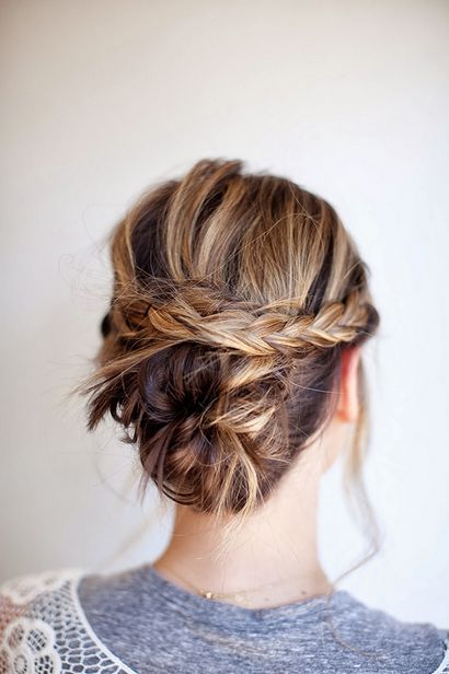 18 Facile Braided Bun Coiffure Tutoriels