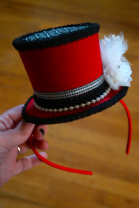 18 étapes pour faire un mini chapeau haut (dans le monde réel) - Jennifer Windram