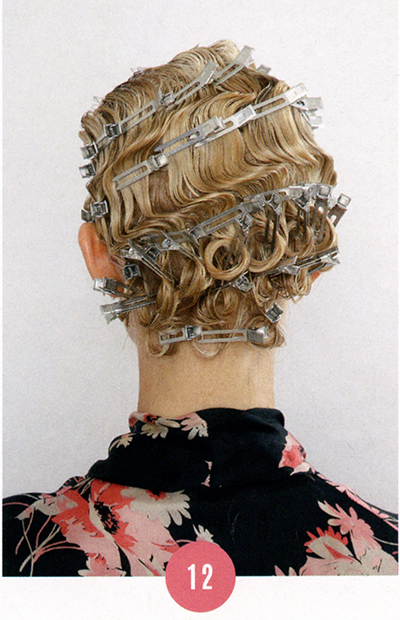 1920 Finger Waves et Pin Curls Coiffure Tutoriel - Coiffure Insider