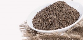 19 Avantages étonnants et utilisations de Cumin (Jeera) pour la peau, des cheveux et santé