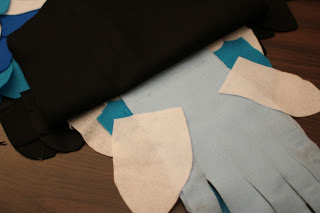 26 est la fabrication d'un geai bleu (bleu) 26 est la fabrication d'un Blue Jay