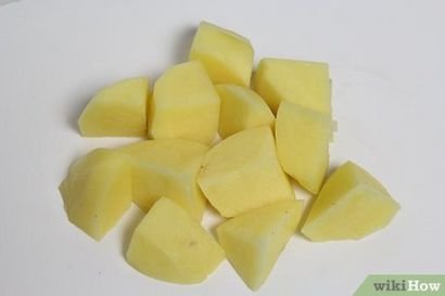 2 façons faciles à faire des pommes de terre simples Purée (avec photos)