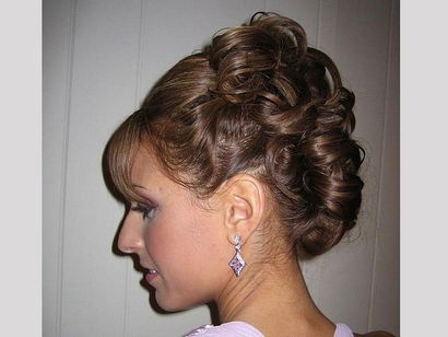 30 Schöne lange Haar Updos