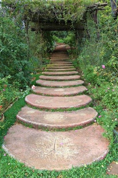 30 idées pour la conception verte de magnifiques sentiers de jardin en bois