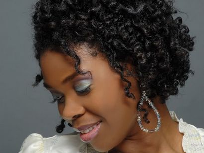 30 Atemberaubendem Curly Frisuren für Schwarze Frauen