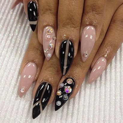 31 Court Pointy Nail Designs avec des images - Designs enjolivé