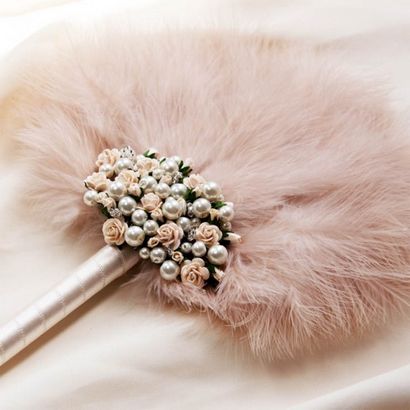 33 Alternative Bouquet Ideen für Non-Traditional Brides - Rock n Roll Bride