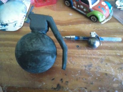 3 Grenades 3 étapes (étapes) 3 Grenades 3 étapes