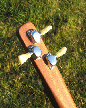 3-string Keksdose Slide-Gitarre