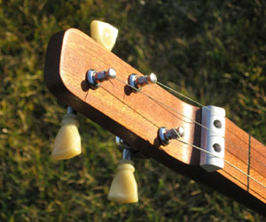 3-string Keksdose Slide-Gitarre