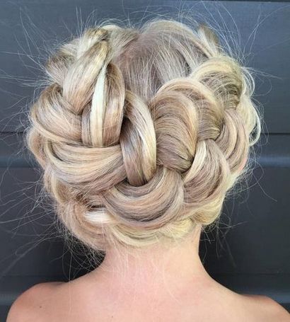 40 Updos für langes Haar - Einfache und nette Updos für 2017