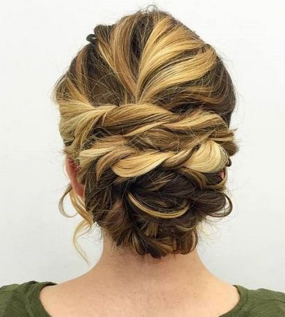 40 Updos für langes Haar - Einfache und nette Updos für 2017