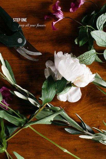 4 étapes pour créer un arrangement de fleurs professionnelle - Le Everygirl