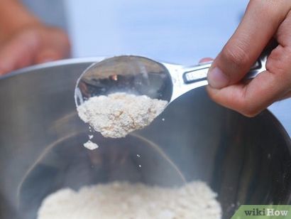 4 façons de faire un miel et flocons d'avoine Masque Visage