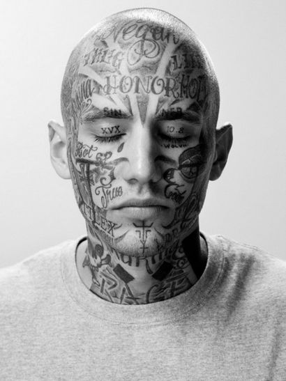 50 Tough Prison Tattoos und ihre Bedeutungen - Passt auf Euch