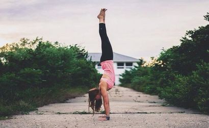 6 Balances de bras de yoga pour tous les niveaux de pratique