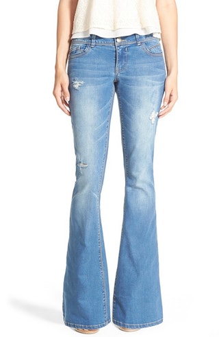 7 meilleurs Flare Jeans pour l'automne parce que les années 70 Look est intemporel