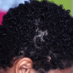 7 Coupes de cheveux courts fabuleux pour cheveux naturels, fille noire aux cheveux longs (cheveux) 7 Coupes de cheveux courts fabuleux pour cheveux naturels, Noir Fille aux cheveux longs