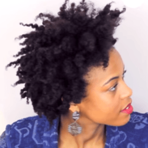 7 Coupes de cheveux courts fabuleux pour cheveux naturels, fille noire aux cheveux longs (fonction) 7 Coupes de cheveux courts fabuleux pour cheveux naturels, Noir Fille aux cheveux longs