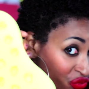 7 Coupes de cheveux courts fabuleux pour cheveux naturels, fille noire aux cheveux longs (fabuleux) 7 Coupes de cheveux courts fabuleux pour cheveux naturels, Noir Fille aux cheveux longs
