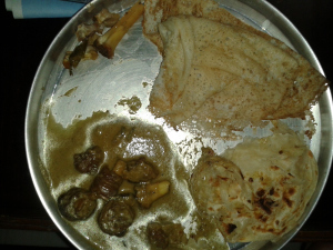 Aatu kaal kulambu (curry Paaya), theycallmepalli