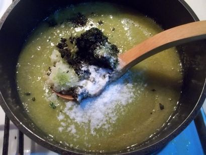 A propos de l'alimentation - tkemali (sauce aigre-prune), la Géorgie À propos de (prune) A propos de l'alimentation - tkemali (sauce aigre-prune), la Géorgie À propos de