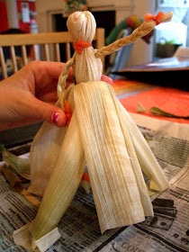 Acorn Pies Wie man eine Cornhusk Puppe verdienen