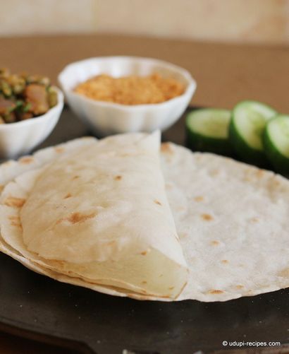 Akki Roti, Akki Rotti Rezept, Reis-Pfannkuchen - Udupi Rezepte