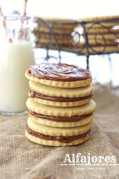 Alfajores - dulce de leche biscuits sandwich recette