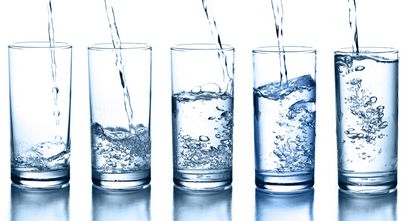 L'eau alcaline aliment santé Legit ou Intox prix élevé, la nutrition de précision (prix élevé) L'eau alcaline aliment santé Legit ou canular à prix élevé, la nutrition de précision
