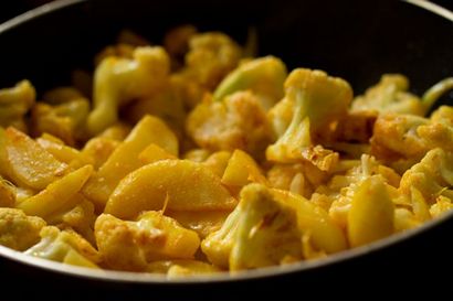 Aloo Gobi Rezept - wie trocken aloo gobi, Panjabi aloo Gobi Rezept machen