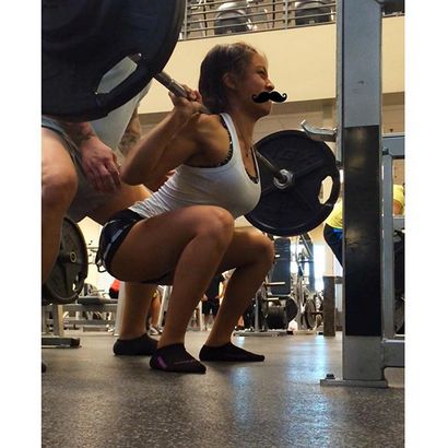 Atg hockt glutes auf Instagram